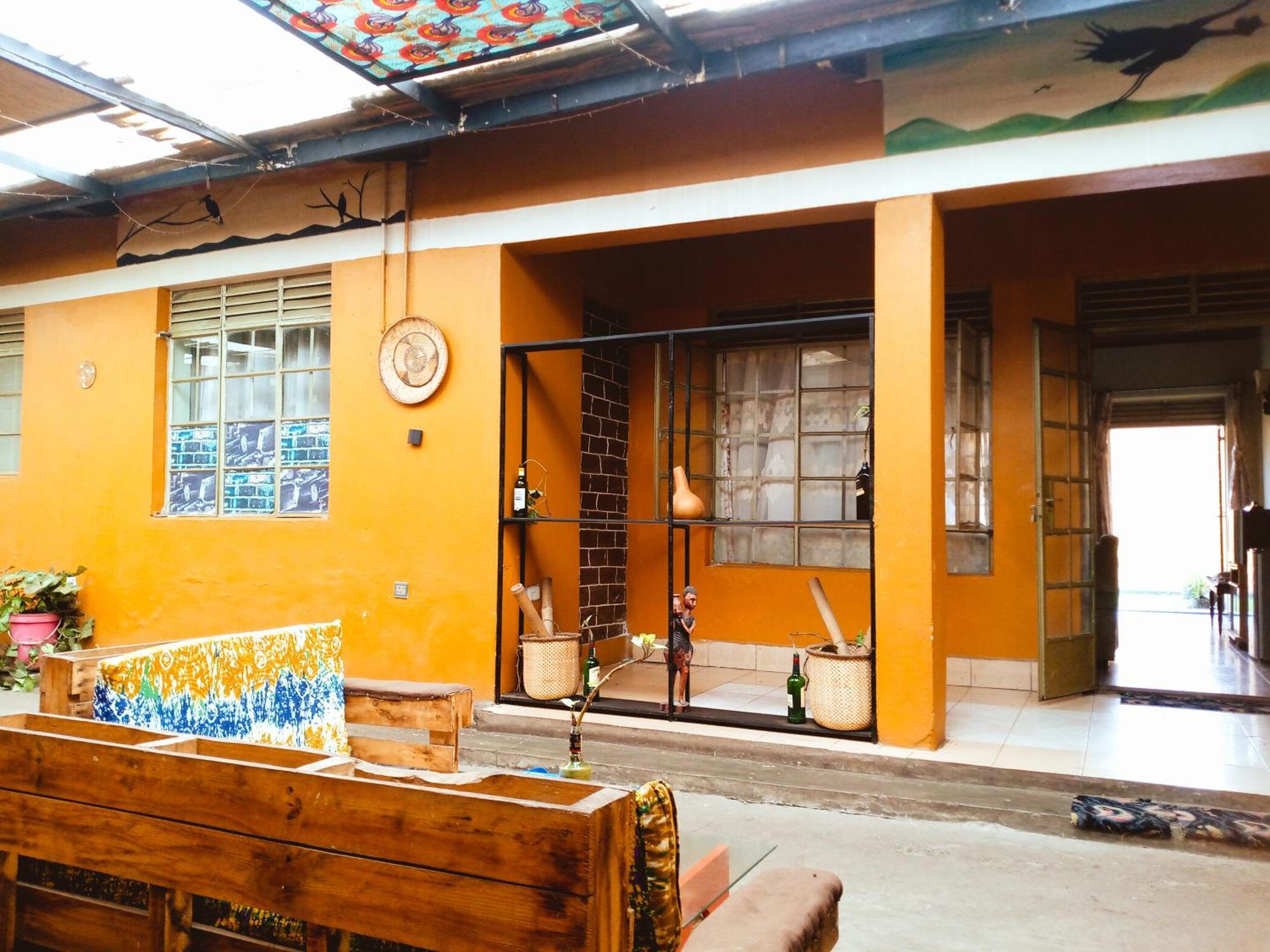 Santaviva Hotel Kisoro Extérieur photo